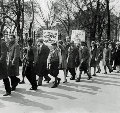 A jobless workers' picket organized by the CPUSA outside the White House in Washington, DC in 1930. University of Pittsburgh