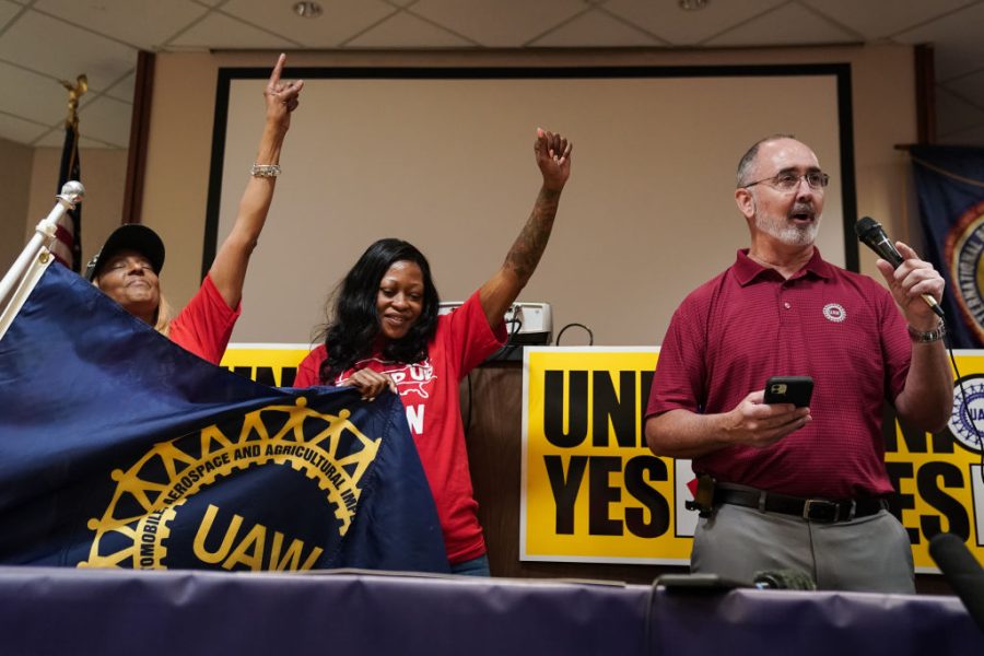 Learning From the UAW’s National Organizing Push